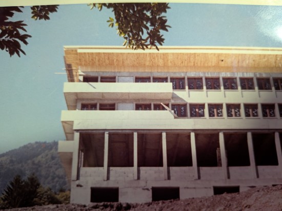 N145 Mercury construction du CET en 1968 par l'Abbé Garin